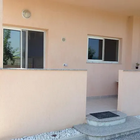 Eden Beach Apartament *