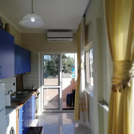 Eden Beach شقة Velipojë